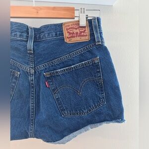 Levi’s 501 denim jean short short shorts distressed women’s size 27